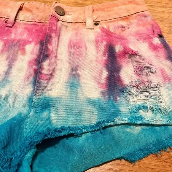 Urban Outfitters BDG tie-dye high rise cheeky distressed jean shorts. Size 27 - Picture 7 of 10